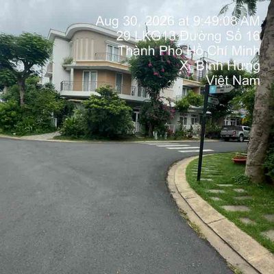 Rent lovera park Street - a pool filler