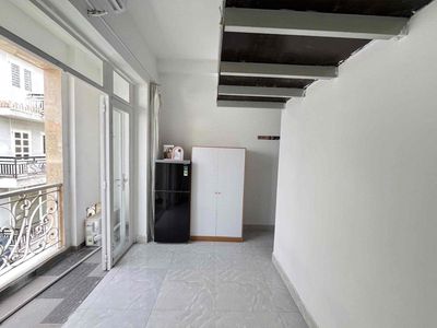Algren full balcony yard close to New America's Market, District 7