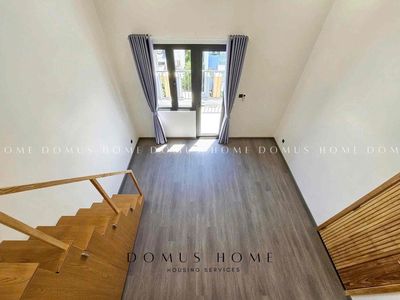 1 M8 full interior with cool balcony