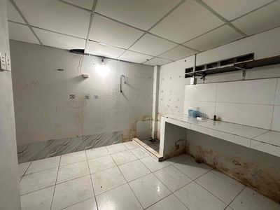 The KAbbb 4 x10 M - 1 room + guard 4.5 million a month