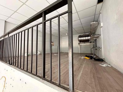 The KAbbb 4 x10 M - 1 room + guard 4.5 million a month