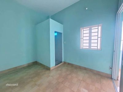 The 5-6 Bình Tân. Five-and-a-half feet of two bedrooms - two toilets 6 meters through.