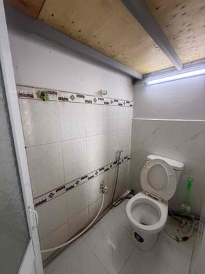 Only 2.8 million-- room with windows, cool-- near aeon Bình Tân!
