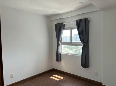 Rent the three-room corner. Two-foot-two-two-block-a-15th floor for nine million a month.