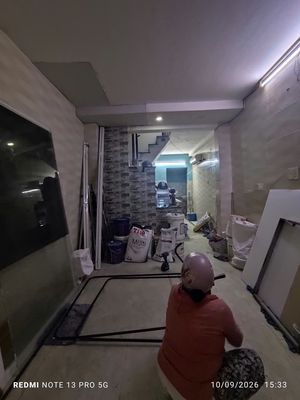 Renting the building in District 5.