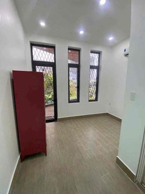 R 1 Tên Lửa 4 x 21, 1 House