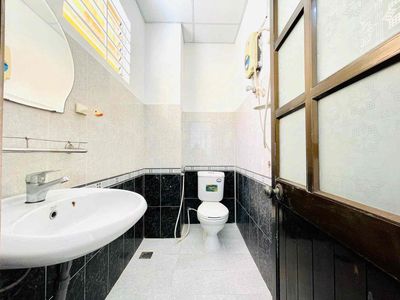 Rent the skylight studio right in the middle of the 1st district.