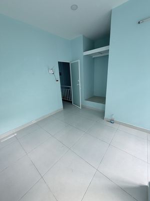 The owner needs to rent the original 3 meters of Võ Duy Ninh.