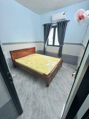 Three bedrooms, two toilets ready to go to the dumpway -- 22 Linh Đông near apartment 4 S.