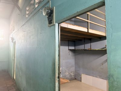 Rent room 12 meters.