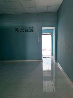 Mbkd a 2-2 street near the tree market. 460 meters at 15 million a month.