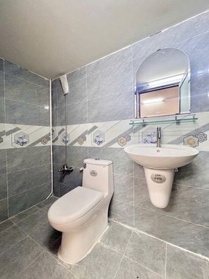 Cheap motel room, Nguyễn Văn Quá District 12.