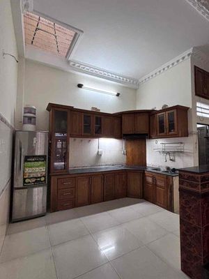 The newly painted floor 515 M has 2 bedrooms 2 Nguyễn Văn Khối alley toilets