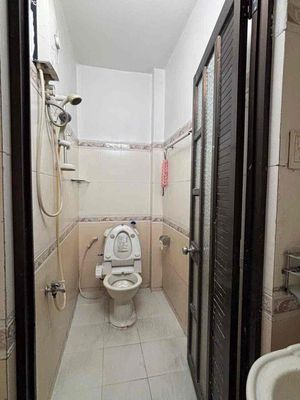 The newly painted floor 515 M has 2 bedrooms 2 Nguyễn Văn Khối alley toilets