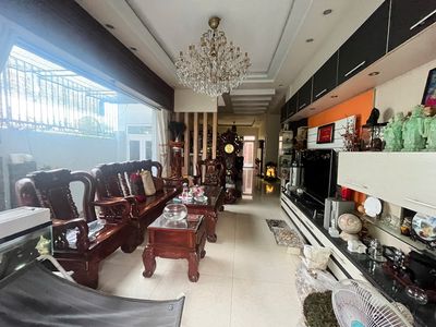 At Tettlan 8th floor bedroom 65 million