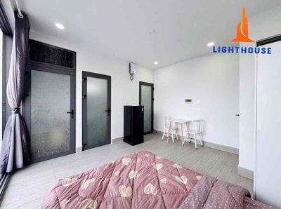 Clear room, clear room.