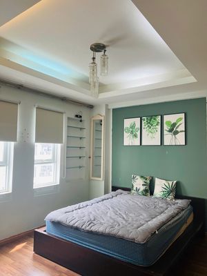 Need to rent apartment number one Tôn Thất Thuyết district four.