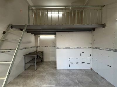 Room kiot front Dương Quảng Hàm.