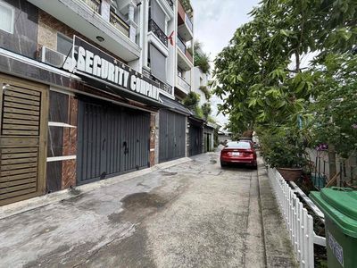 The square root of 1 x 8 meters Lê Đức Thọ, nice house cheap, nice spot.