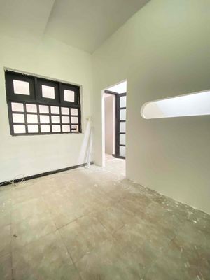 The new one's 100% straight to the bathroom, one bedroom, two bedrooms, the toilet, the interior.