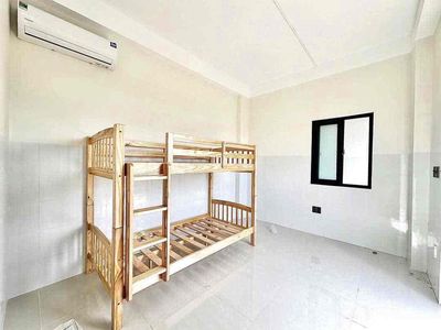 The balcony bed studio is right spkt - 4 Thủ Đức - Lê Văn Việt