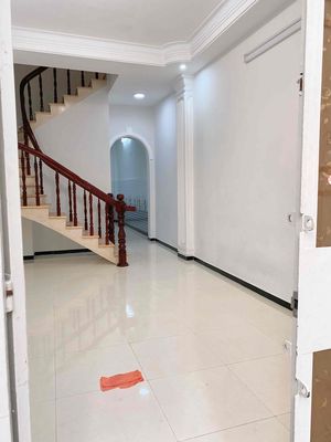 Rent a Phạm Văn Hai truckhouse-- 3 floors-- 4 bedroom 5 toilets