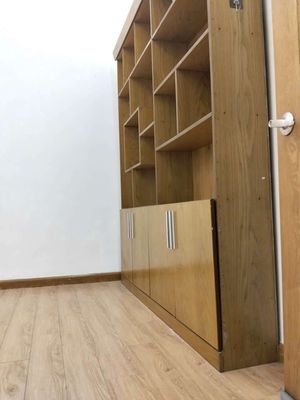 Lý Phục Man 7th District, nice room. Like this one, there's a fridge in the bathroom.