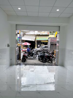 For a new market: 4.2 x18 meters, 16 million - 207 sung, new home
