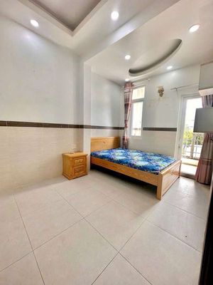 7 M long 20 M mansion - 10 bedrooms, 11 toilets