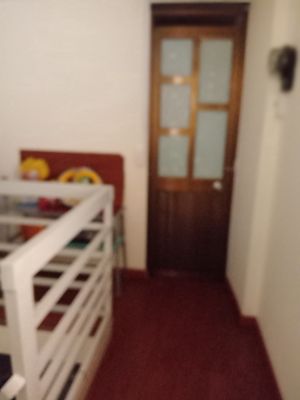 Uh, lady office-- Rent room--Phú Nhuận district.