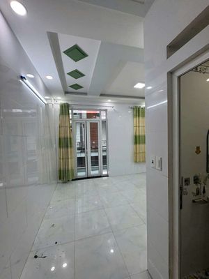 Rent 5 bedrooms. Five bathrooms. 1122 Quang Trung.770. 8 Gò Vấp.