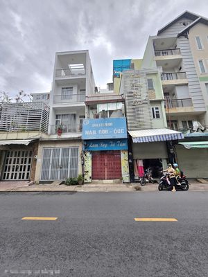 Rent the original house of a mtkd Nguyễn Xuân Khoát - area 4 x6-one floor - only 8 million