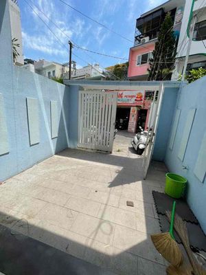 Bình Thới root house 11 4 x25 3 stories