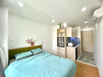 Rent a balcony apartment in Lê Văn Sỹ District 3 near ueh, ohsg, independent residence