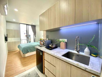 Rent a balcony apartment in Lê Văn Sỹ District 3 near ueh, ohsg, independent residence