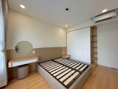 Two bedrooms - Full interior is only 28 million high, it's not virtual, it's 100 percent new house.