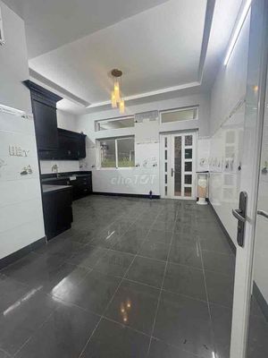 Rent a 5*20 rocket building at 32 A for 20 million.