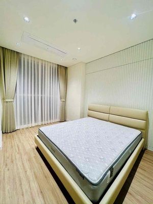 7 x 20 meters of rent, 3 for 40-year-olds, nice new apartment security.