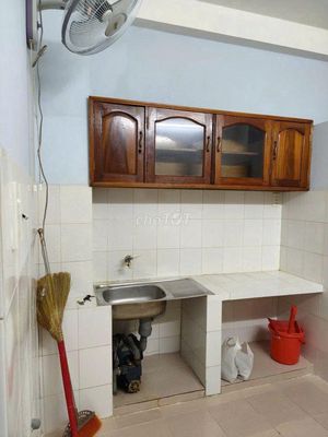 Rent three bedrooms on three sides of the alley, 1/ Ngô Gia Tự, 1894 2, District 10.