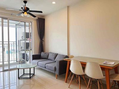 Rent a Golden Mansion apartment. Two bedrooms. Two toilets. 69 meters.