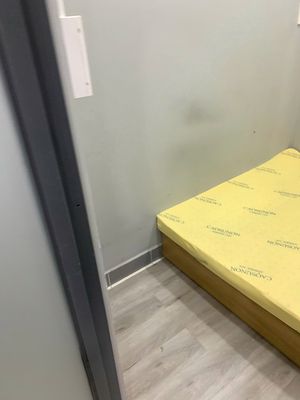 Pass Room 2 Bedrooms