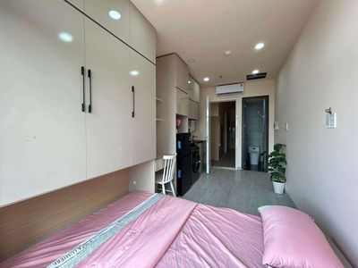 The new apartment has a full interior elevator near the commercial university.