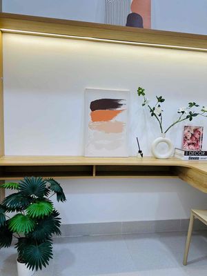 10th District center apartment - full saturary
