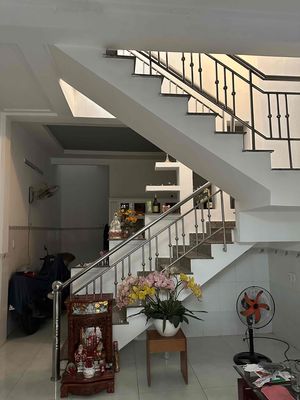 New original renter of 47th Street border of Peace