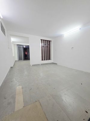 Rent a new channel: 4 x 17 M casts two and a half floors: Three bedrooms, two toilets.