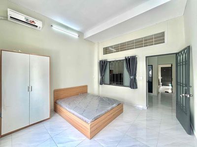 Tell Zhang of the Guardian a pauper's bedroom and a light bedroom, District Five.