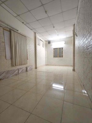District 5: Seven million-two bedrooms - two air conditioning machines.