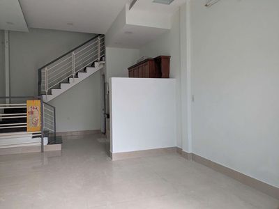 It's the owner who rented the house near the Grand Hall. BBD and ql50