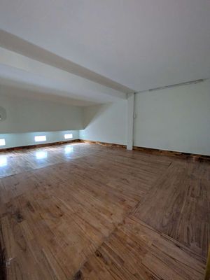 It's the owner who rented the house near the Grand Hall. BBD and ql50