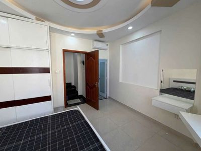 The entire alley of the car, four bedrooms, five ws, 127 freedom Đoàn Thị Điểm Phú Nhuận.